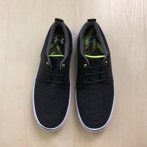 Under Armour Sneakers